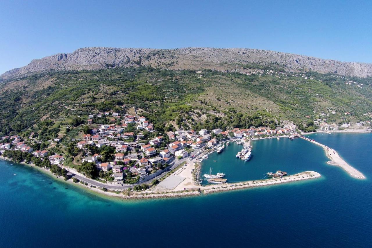 Apartments By The Sea Krilo Jesenice, Omis - 15145 Jesenice  Esterno foto