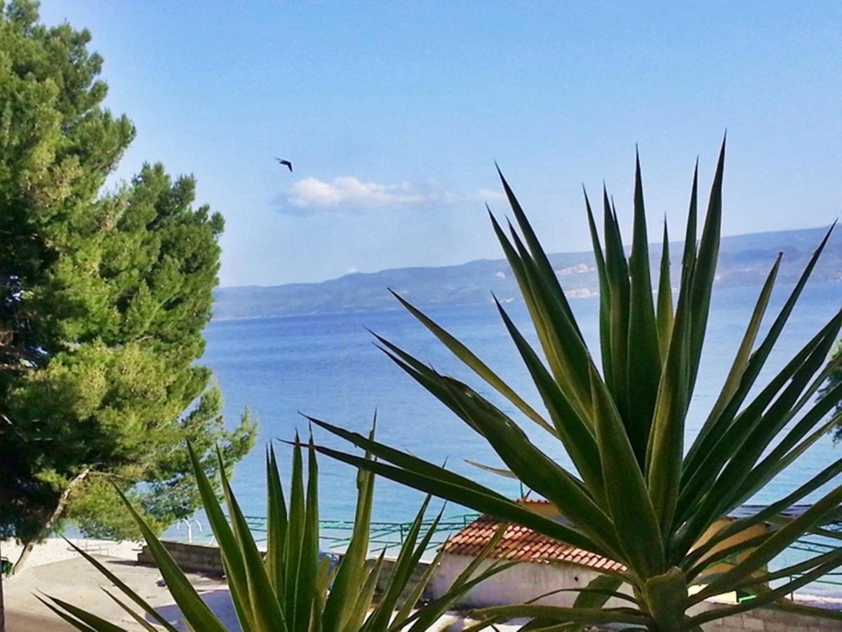 Apartments By The Sea Krilo Jesenice, Omis - 15145 Jesenice  Esterno foto